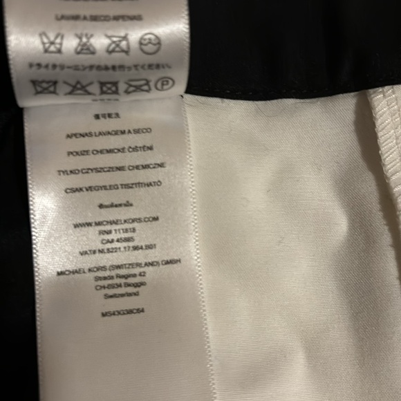 MICHAEL Michael Kors women’s shorts in black/white front.  NWOT!  Size 10. - Picture 10 of 10